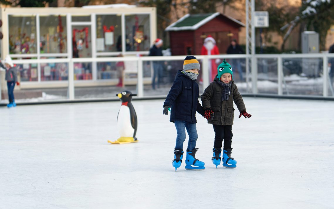 children skating